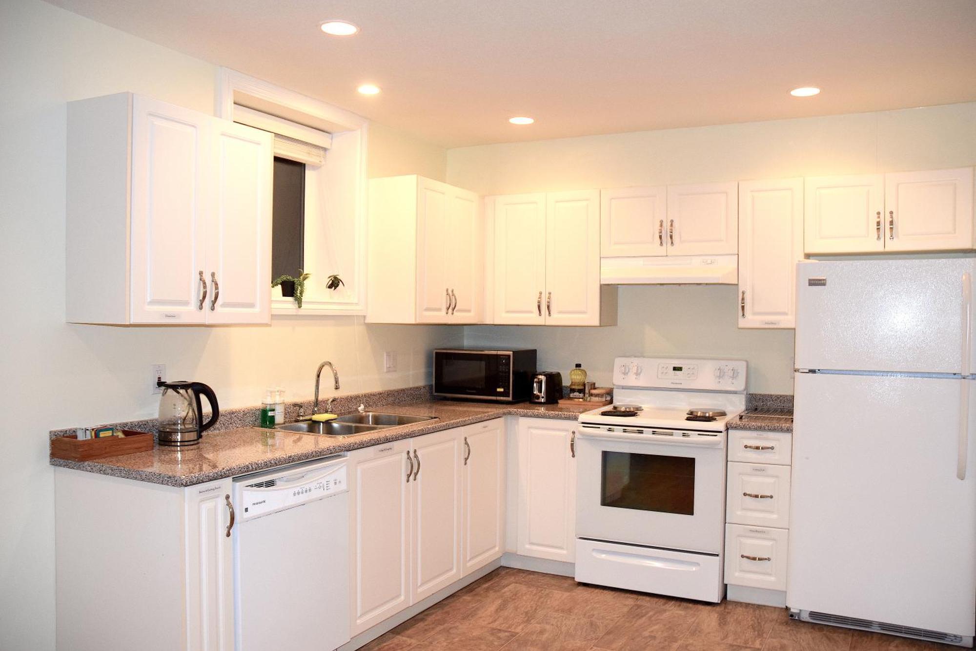 A Private Suite In Port Moody 外观 照片