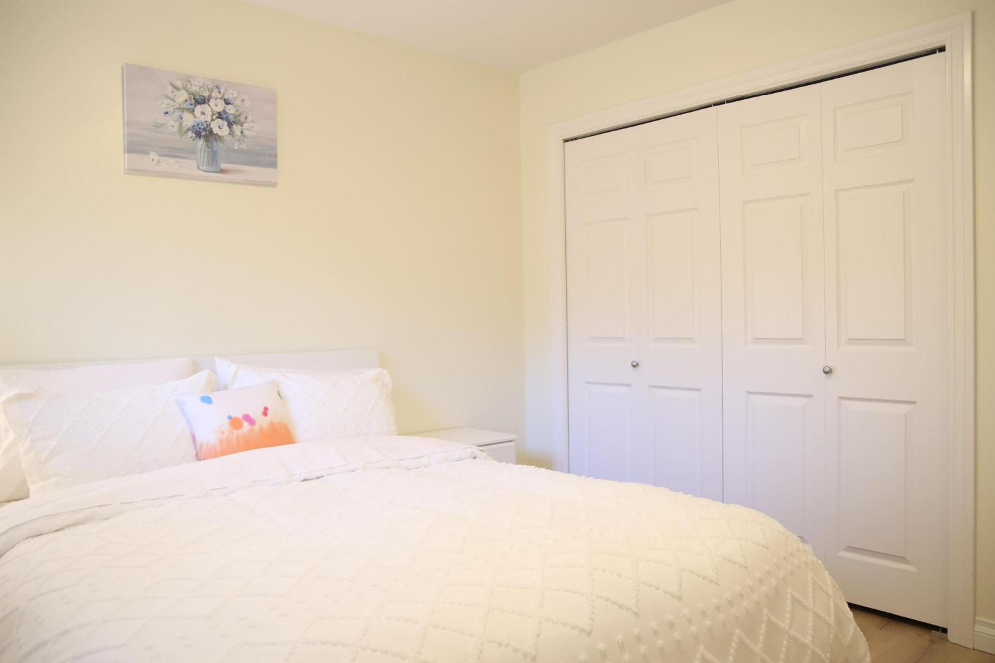 A Private Suite In Port Moody 外观 照片