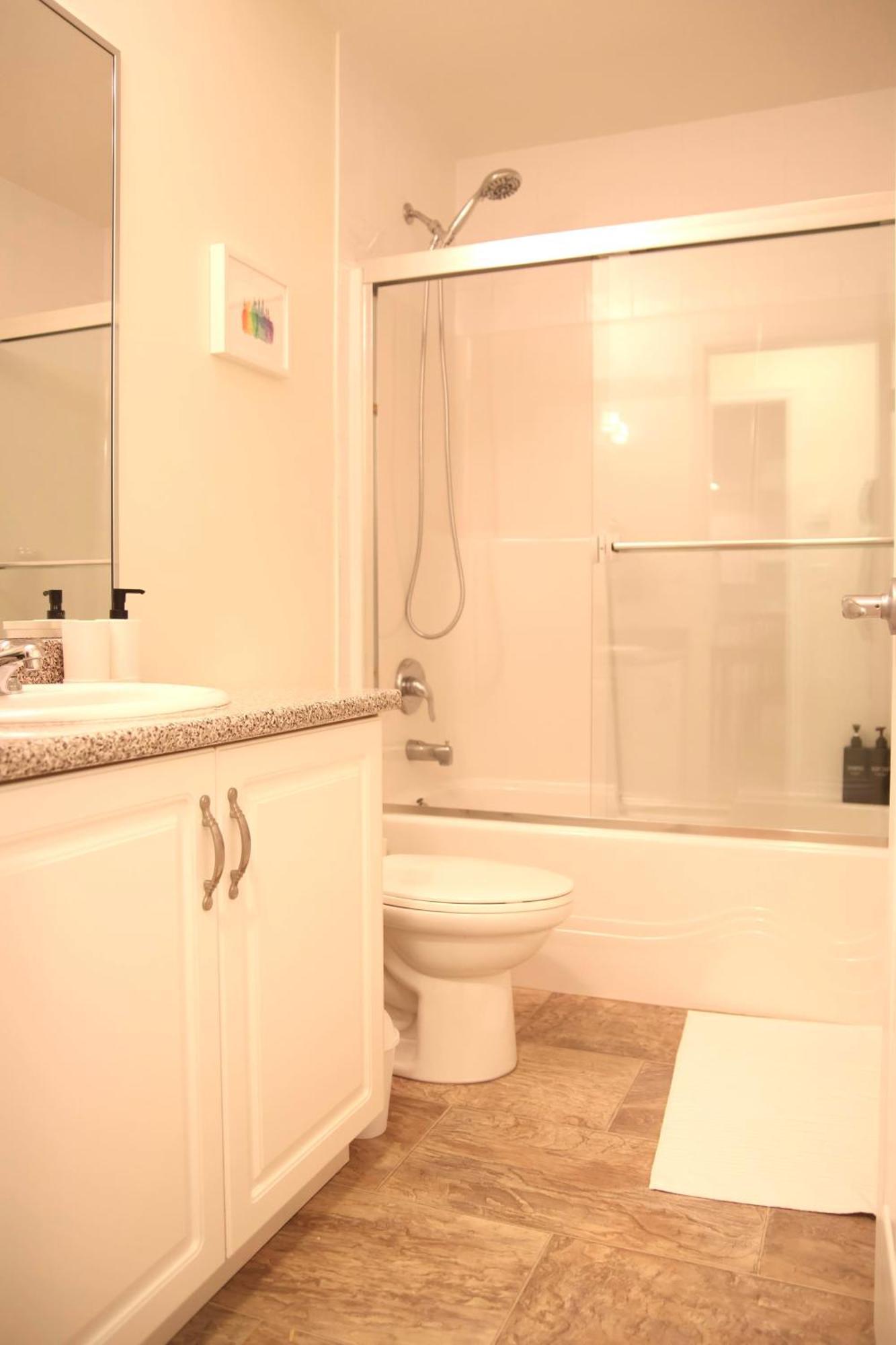 A Private Suite In Port Moody 外观 照片