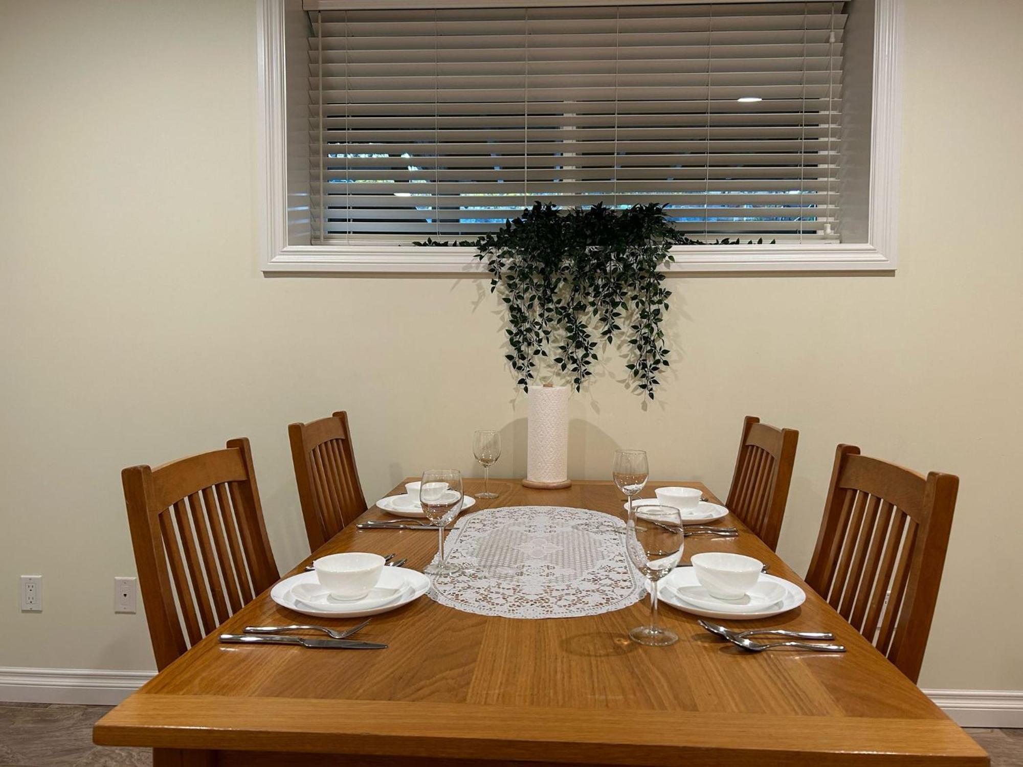 A Private Suite In Port Moody 外观 照片